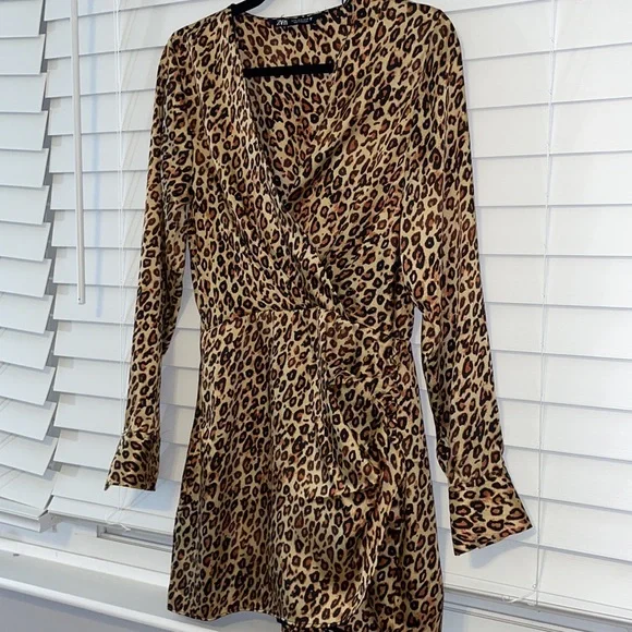 Zara Leopard Print Dress Satin - Picture 3 of 4